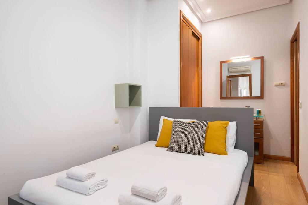 Flat In Barrio De Letras / Cervantes20 * Madryt